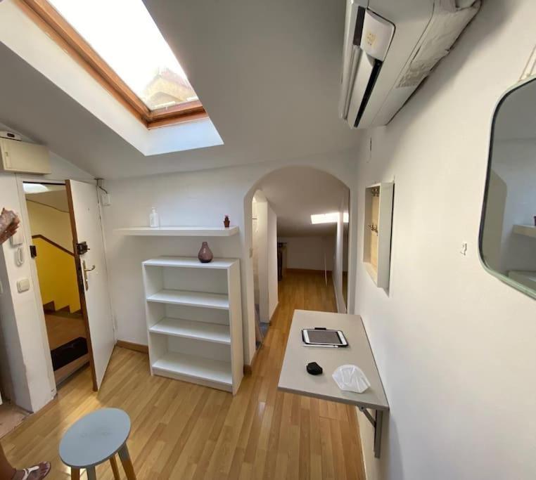 San Bernabe, Apartamento Para 2 En Las Vistillas Junto A Metro Puerta De Toledo Madrid Exterior photo